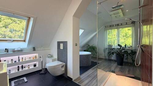 Das Badezimmer im OG - 