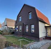 Zweifamilienhaus mit Doppelgarage in Sande!