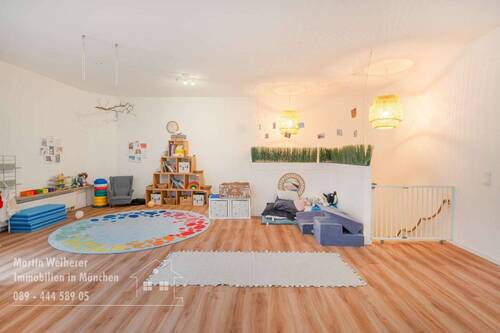 - - 3 Zimmer Gewerbeobjekt (Büro, Produktion, Verkauf) in München