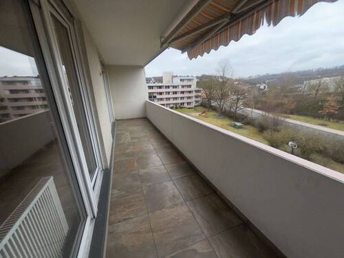 Balkon überdacht - 3 Zimmer Etagenwohnung zur Miete in Würzburg
