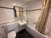 Bad mit Wanne - Etagenwohnung mit 90,00 m² in Würzburg zur Miete