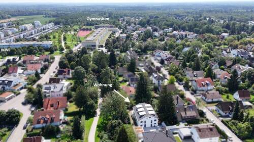 Luftansicht (Wohnung Südseite, rechts) - Provisionsfrei: bezugsfertige Dachgeschoss-Maisonettewohnung in Trudering