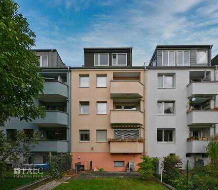 Außenansicht - 8 Zimmer Mehrfamilienhaus, Wohnhaus zum Kaufen in Köln