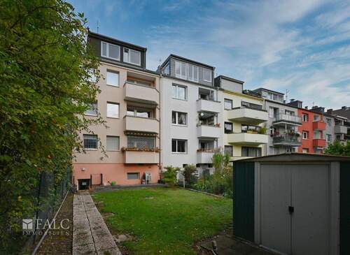 Außenansicht - 8 Zimmer Mehrfamilienhaus, Wohnhaus in Köln