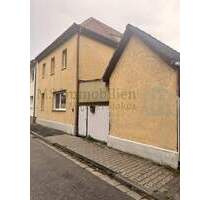 *** Charmantes Zweifamilienhaus mit Potenzial - ca. 341 m² Grundstück *** - Lampertheim-Hofheim