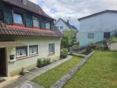 Vorgarten und Garage - 