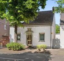 Seltene Gelegenheit: Einfamilienhaus mit Entwicklungspotenzial auf großzügigem Grundstück - Düsseldorf Heerdt