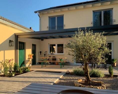 Bild 1 - Neuwertiges Einfamilienhaus mit mediterranem Flair und exklusiver Ausstattung