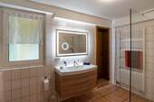 Duschbad im Erdgeschoss - 