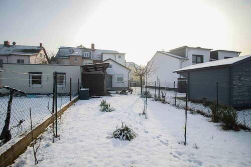 Garten Nebengebäude - 6 Zimmer Einfamilienhaus in Hanau