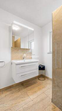 1. OG Badezimmer 1 2 - 