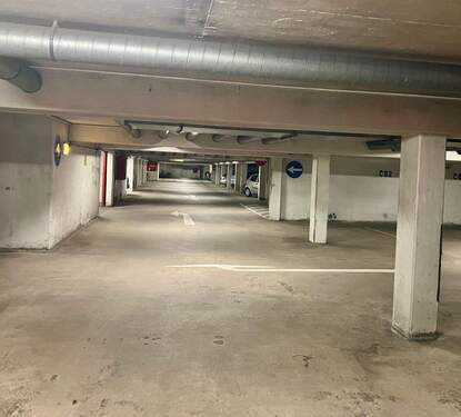Blick in die Tiefgarage - 