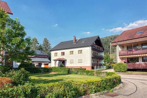 Außenansicht - 5 Zimmer Etagenwohnung in Stegen - Eschbach