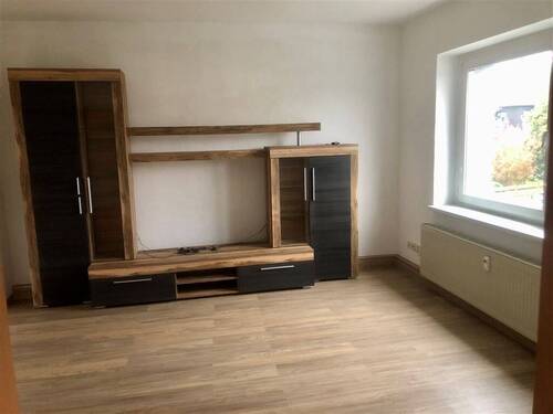 Wohnzimmer - 2 Zimmer Etagenwohnung in Rositz