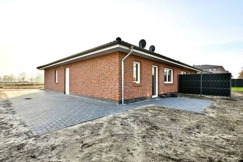Außenansicht - 3 Zimmer Bungalow zum Kaufen in Apen / Augustfehn
