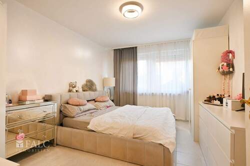 Schlafzimmer 1.OG rechts - 1 Zimmer Mehrfamilienhaus, Wohnhaus in Köln / Ehrenfeld