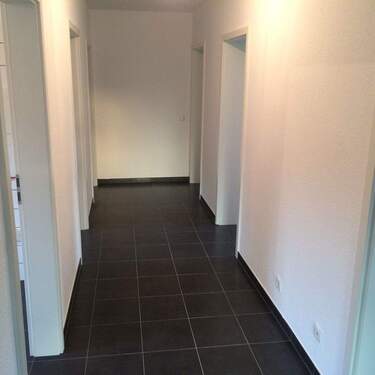 Flur - 6 Zimmer Etagenwohnung zur Miete in Bad Neuenahr