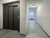 Aufzug - 4 Zimmer Etagenwohnung in Krefeld