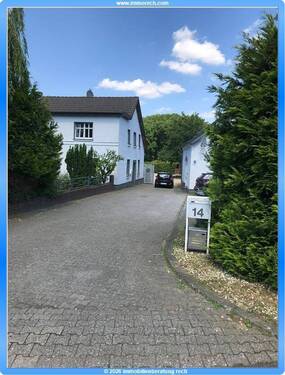 Zufahrt zur Liegenschaft - Wunderschönes Anwesen mit 6 Ferienwohnungen, der Traum von Wohnen + Arbeiten!