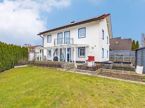 Gartenansicht - 6 Zimmer Einfamilienhaus zum Kaufen in Furth/Arth