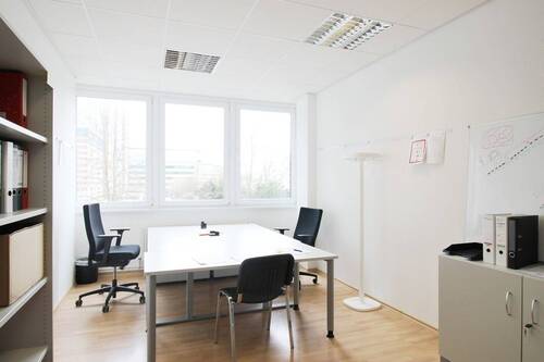 Büro 2 - Büro mit 218,20 m&sup2; in Rostock zur Miete