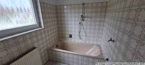 Wannenbad im Erdgeschoss - 