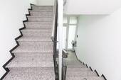 separates Treppenhaus zum Ph. - 