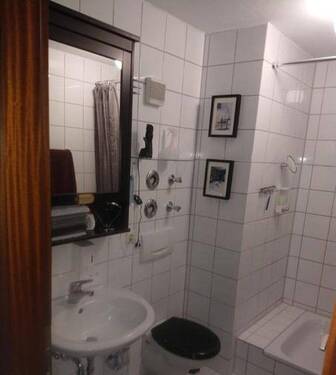 Bad - Etagenwohnung mit 66,00 m&sup2; in Stuttgart zum Kaufen