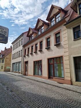Straßenansicht - Interessantes Wohn- und Geschäftshaus