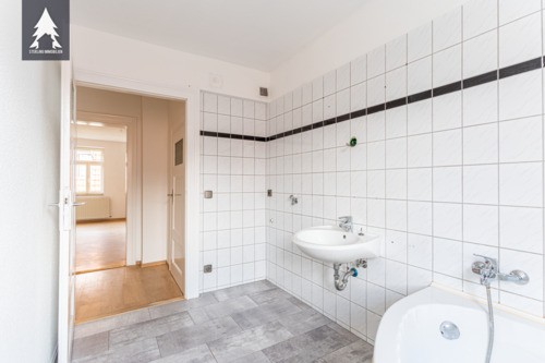 2.OG Bad mit Wanne - 