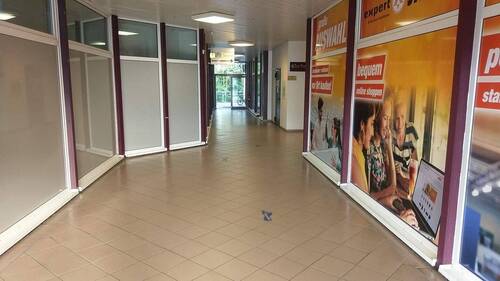 IMAG7712 - Gewerbeobjekt (Büro, Produktion, Verkauf) in Grana