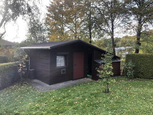 Garage mit Abstellraum - 3 Zimmer Mehrfamilienhaus, Wohnhaus in Freilingen