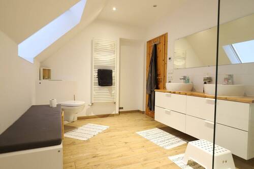 Badezimmer Dachgeschoss - 