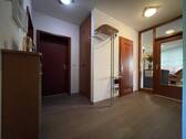 Flur - 3 Zimmer Etagenwohnung zum Kaufen in Hannover