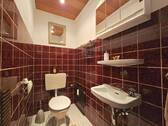 Separates Gäste-WC – praktisch und komfortabel für Besucher. - Etagenwohnung mit 80,00 m² in Langenfeld zum Kaufen