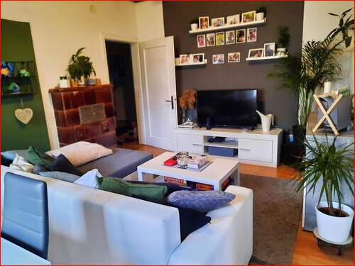 Wohnzimmer - 1 Zimmer Mehrfamilienhaus, Wohnhaus in Pforzheim