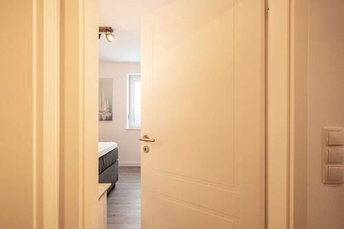 Innentüren – Beispielabbildung einer Referenzimmobilie des Bauträgers - 