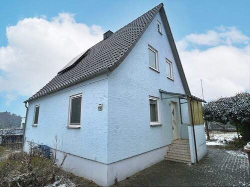 Ansicht Südosten - Einfamilienhaus in Ortsrandlage - solide Basis für neue Ideen