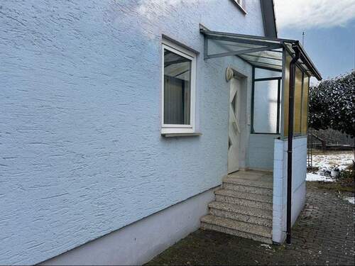 Überdachter Hauseingangsbereich - Einfamilienhaus mit 85,00 m&sup2; in Wilburgstetten zum Kaufen