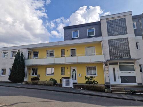 Vorderansicht - 3 Zimmer Etagenwohnung in Siegen