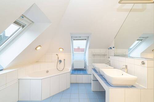 Badezimmer Dachgeschoss - 