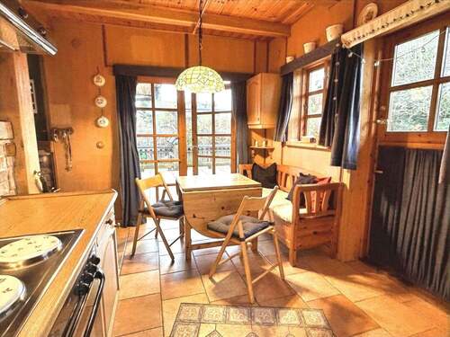 Wohnküche mit Zugang zur Terrasse - 