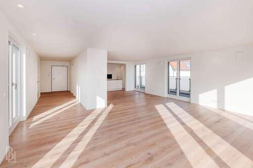 Offener Wohn/Essbereich - 4 Zimmer Etagenwohnung in Potsdam