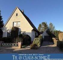 Sanierungsobjekt mit Charme. Solides Wohnhaus mit Garage & Wintergarten nahe der Weser - Elsfleth