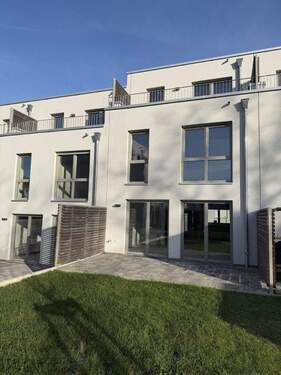 Ausschnitt Gartenansicht - 5 Zimmer Reihenmittelhaus zum Kaufen in Alsdorf