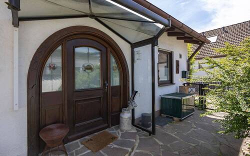 Eingang - Einfamilienhaus mit 112,00 m&sup2; in Puchheim zum Kaufen