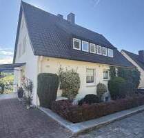 Gepflegtes Zweifamilienhaus mit Traumhaftem Garten - Alfeld