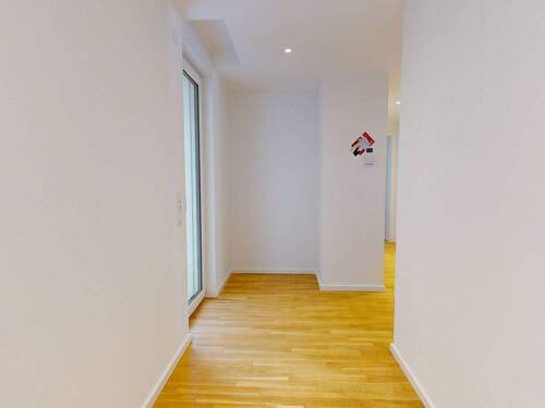 Eingangsbereich mit Zugang zur Terrasse - 