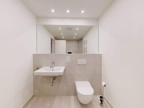 Ansicht I: Modernes Wannenbad - 