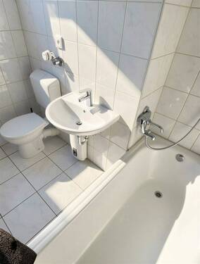 Badezimmer - (KI generiert) - 